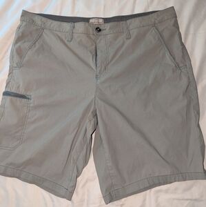 Weatherproof Men's Size 40 Waist 98% Nylon Gray Cargo Shorts